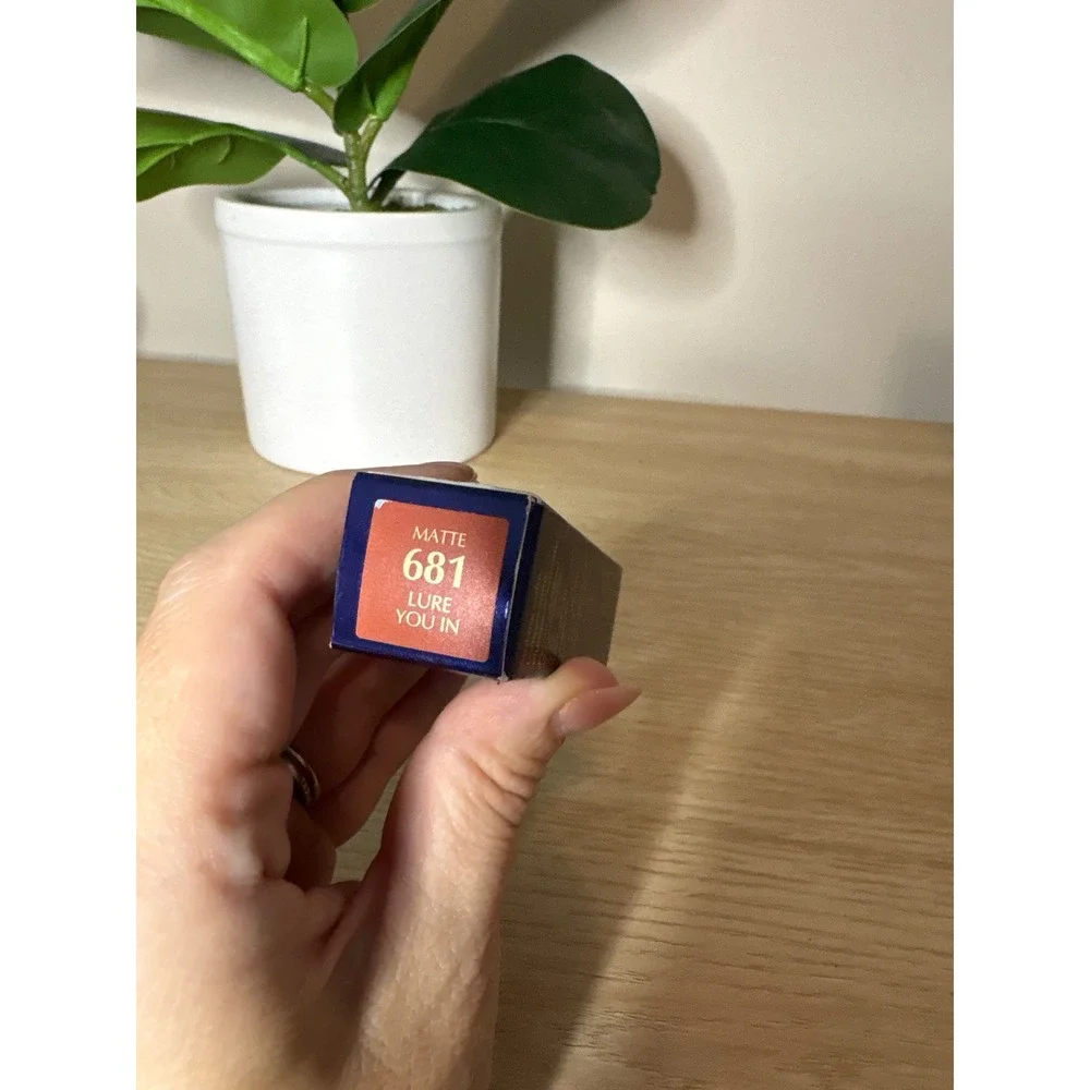 Estee Lauder Pure Color Matte Lipstick 681 Lure You In Refillable 0.12oz New Box